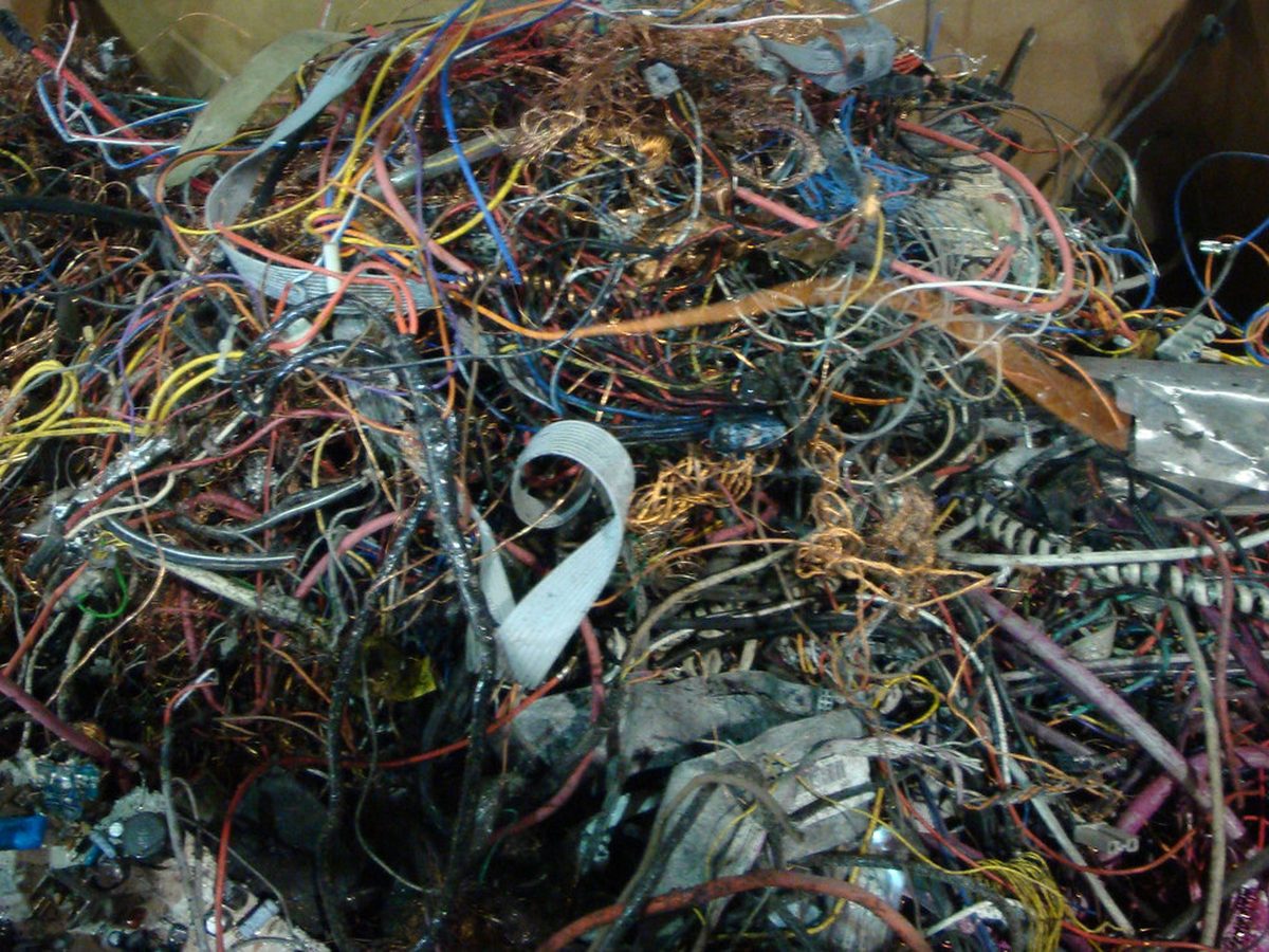 Elektrogeräte entsorgen — Wertstoffhof, Händler und was ins Gerät gehört